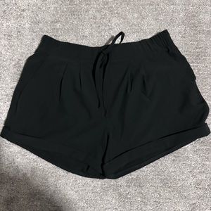 Zyia Summer Shorts - Black